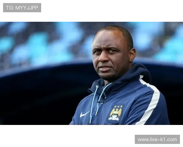 在体系驱动下巴拉克与维埃拉中场掌控趋势分化