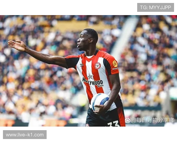 塔普索巴本赛季表现稳健，成勒沃库森后防核心