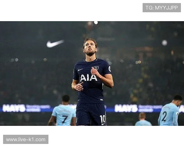 哲科与莱万：终结模式分化，单点强攻vs体系渗透