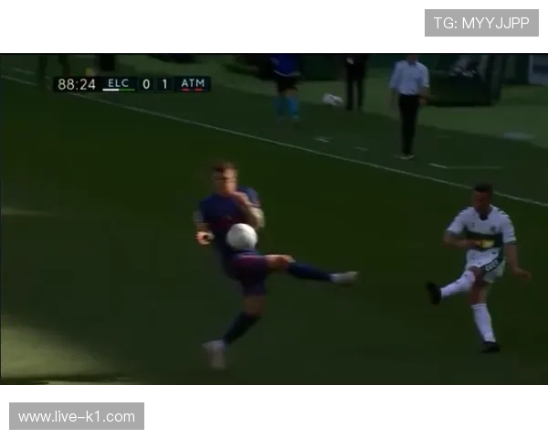 假摔为何有时不给牌？裁判判罚尺度全解析